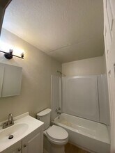 1509 W Hank Ave in Artesia, NM - Building Photo - Building Photo