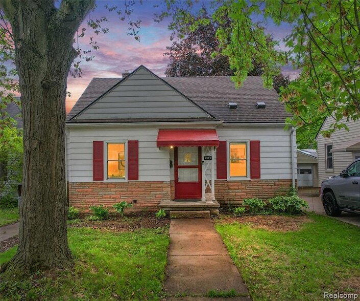 2017 Harding Ave in Ypsilanti, MI - Foto de edificio