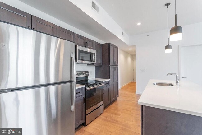 507 S 8th St in Philadelphia, PA - Building Photo - Building Photo