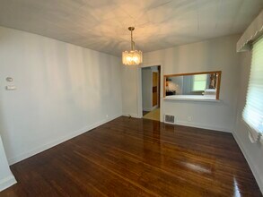 1217 Harmon St in Danville, IL - Building Photo - Building Photo