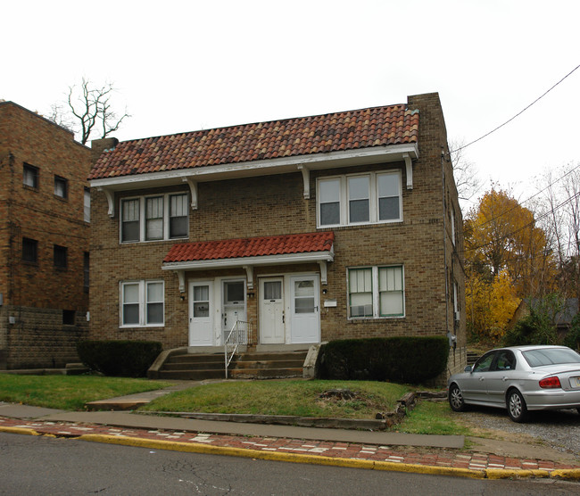 22-24 Waverly Ave in Pittsburgh, PA - Foto de edificio - Building Photo