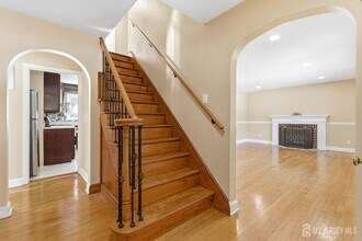 219 Plainfield Rd in Edison, NJ - Building Photo - Building Photo