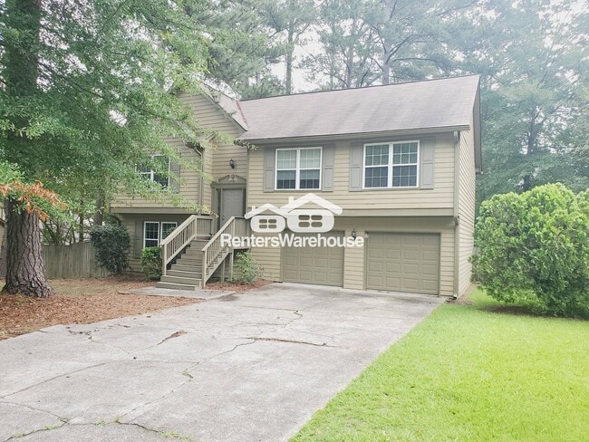 property at 2531 Country Lake Cir