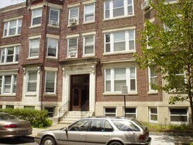 21 Gibbs St in Brookline, MA - Building Photo