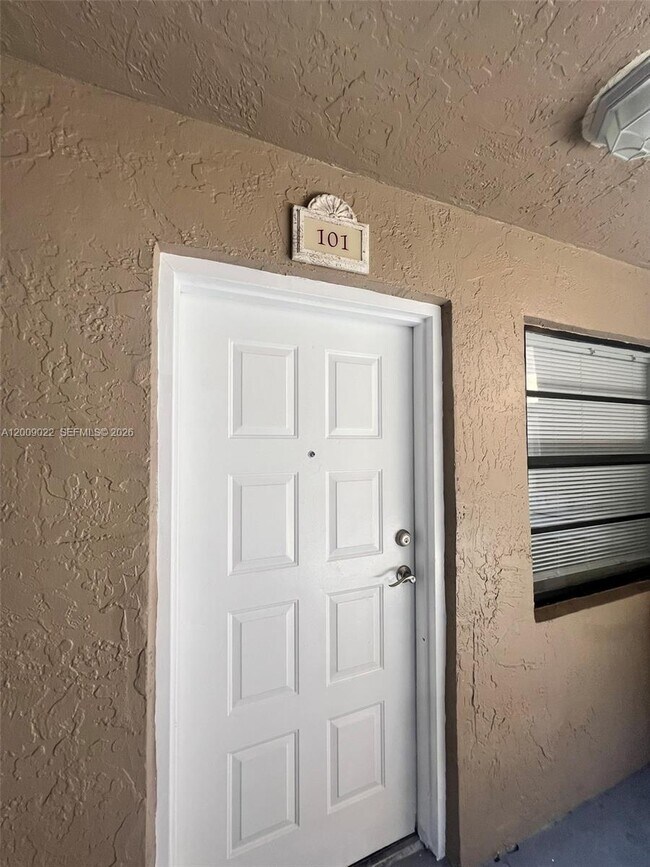 5935 W 26th Ave in Hialeah, FL - Building Photo - Building Photo