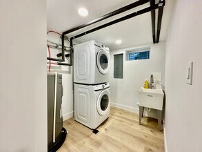 6540 Windham Ave in Alexandria, VA - Building Photo - Building Photo