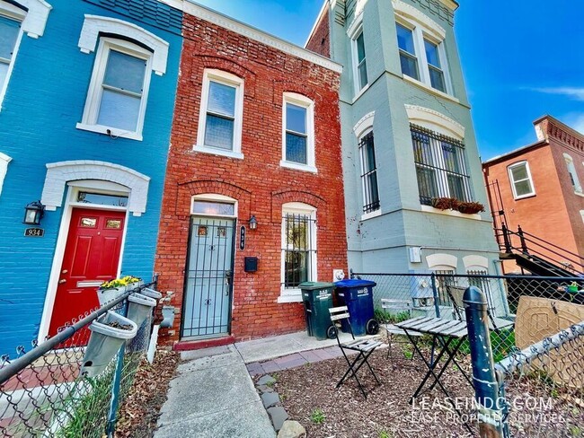 property at 936 4th St NE