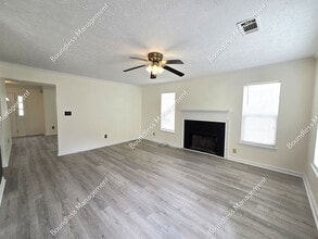 7064 Grinder Ct in Austell, GA - Building Photo - Building Photo