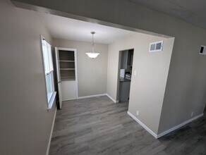 9920 Northgate Dr in St. Louis, MO - Building Photo - Building Photo