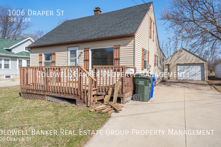 1006 Draper St in Kaukauna, WI - Building Photo