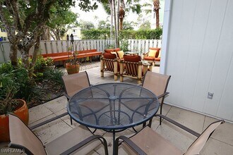 341 3rd Ave S in Naples, FL - Building Photo - Building Photo