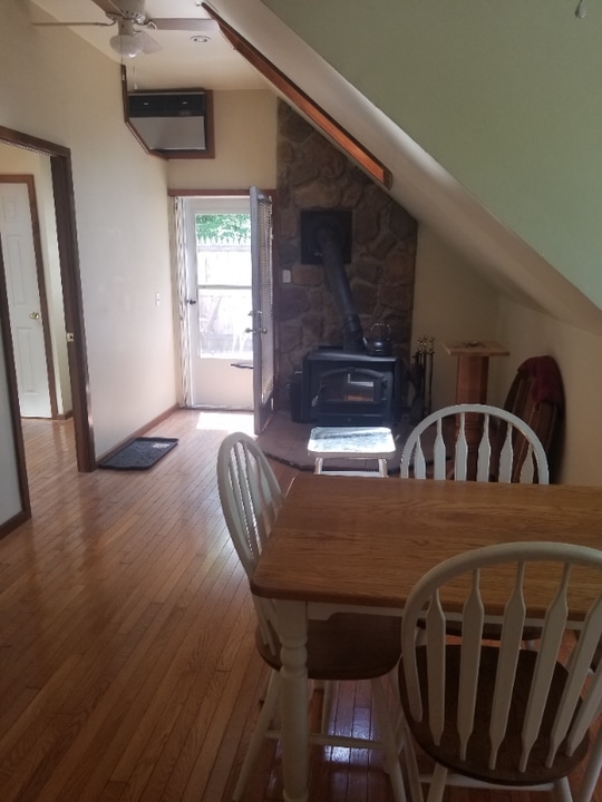 242 Mountain Rd in Port Jervis, NY - Foto de edificio