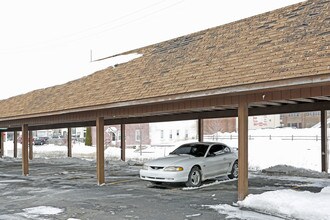 Apartments on the River in Port Huron, MI - Foto de edificio - Building Photo