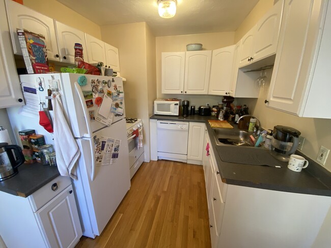 295 Beacon St in Somerville, MA - Building Photo - Building Photo
