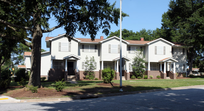 Hampton Homes in Greensboro, NC - Foto de edificio - Building Photo