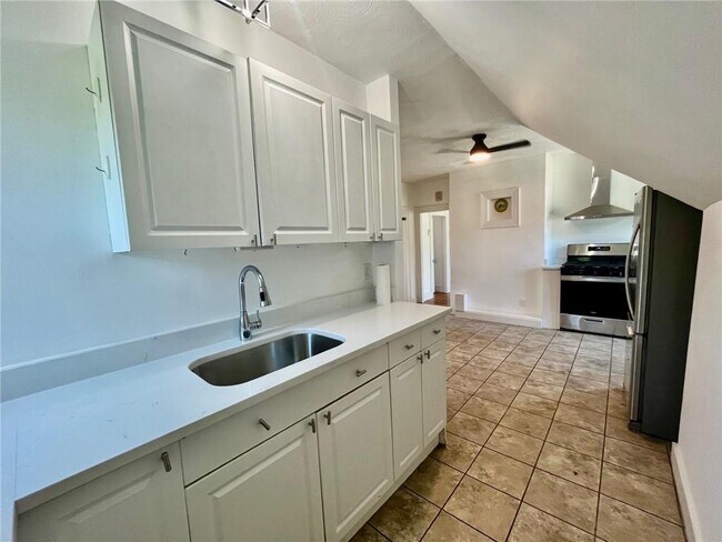 1309 Smith St in Providence, RI - Building Photo - Building Photo