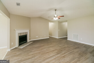 186 Whistle Way in Locust Grove, GA - Building Photo - Building Photo