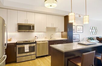 1 Canal St, Unit 607 in Boston, MA - Foto de edificio - Building Photo