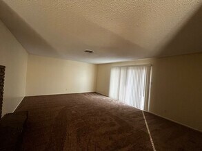 1612 Ludwig Dr in Las Vegas, NV - Building Photo - Building Photo