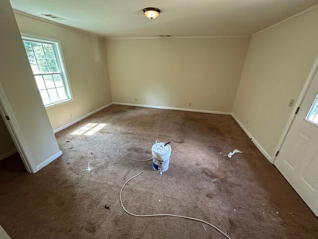 201 Herring Rd in Newnan, GA - Foto de edificio - Building Photo