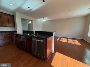22350 Concord Station Terrace in Ashburn, VA - Building Photo - Building Photo