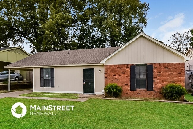 property at 5772 Jardin Pl