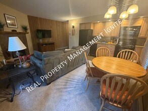 19717 SW Mount Bachelor Dr in Bend, OR - Building Photo - Building Photo