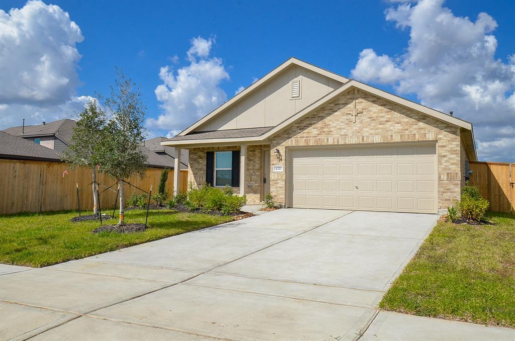 4211 Sonora Pr Trl in Baytown, TX - Building Photo