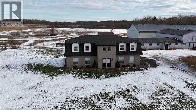 38 11th Rd E in Hamilton, ON - Building Photo - Building Photo