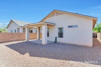 2456 W Waterway Pl in Tucson, AZ - Foto de edificio - Building Photo