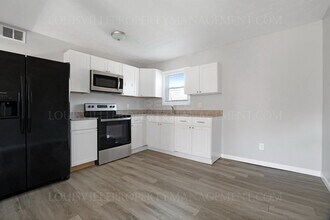 419 Wood Creek Dr in Radcliff, KY - Building Photo - Building Photo