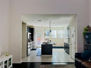 208 Lee Roy Jordan St in Irving, TX - Building Photo - Building Photo