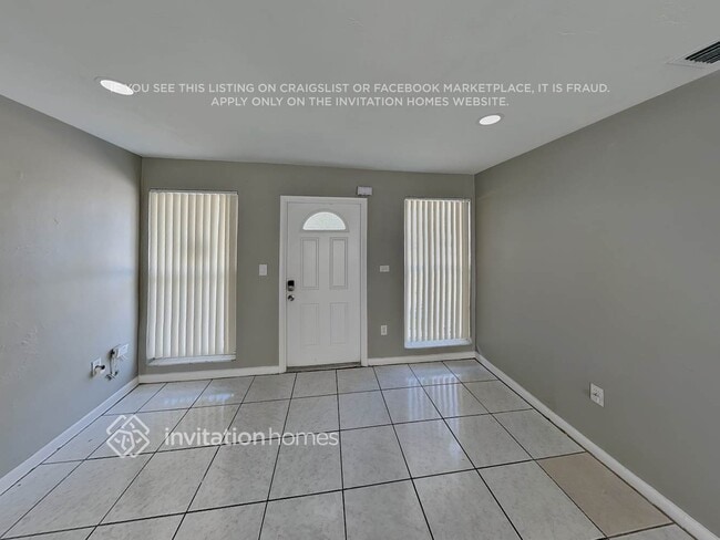 1230 NW 176th Terrace in Miami, FL - Foto de edificio - Building Photo