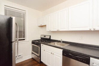 2131 W Giddings St in Chicago, IL - Building Photo - Building Photo