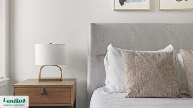 3158 SW 12th Ave in Portland, OR - Building Photo - Building Photo