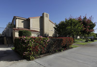 Bel Air Manor Apartments in Anaheim, CA - Building Photo - Building Photo