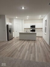 2884 Woods Edge Dr in Greenwood, IN - Building Photo - Building Photo