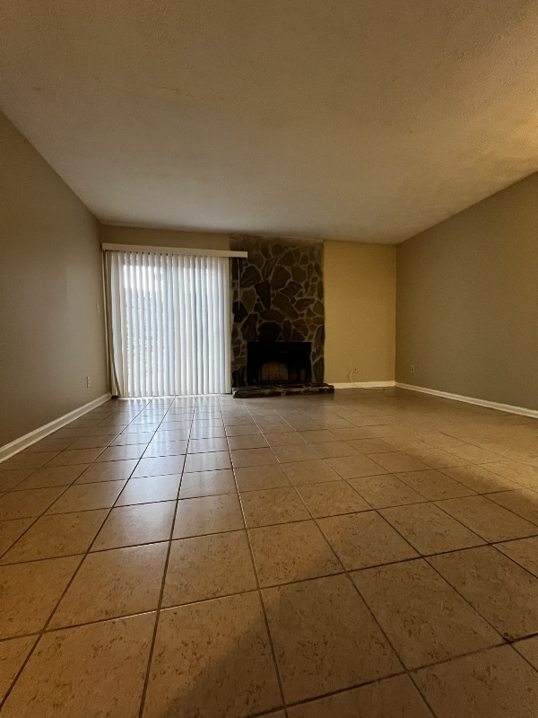 6429 Baker Ct in Peachtree Corners, GA - Foto de edificio - Building Photo