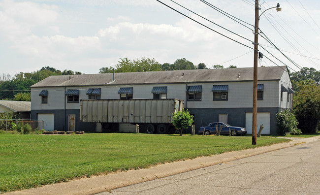 907-908 Neal St in Parkersburg, WV - Building Photo - Building Photo