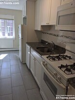 8 Mt Ida St, Unit 7 in Newton, MA - Building Photo