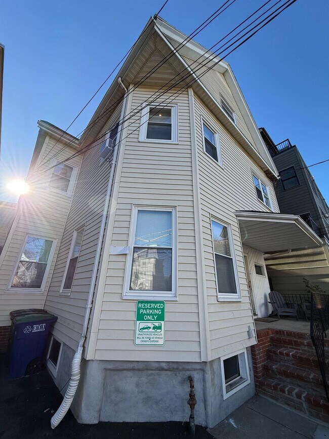 16 Winter St, Unit 3