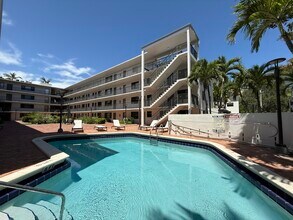 2924 Day Ave, Unit N300 in Miami, FL - Building Photo - Building Photo
