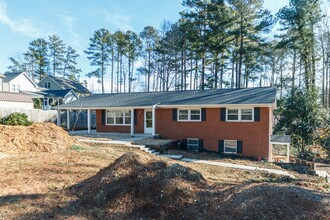 1208 Trinity Cir, Unit B in Raleigh, NC - Building Photo - Building Photo