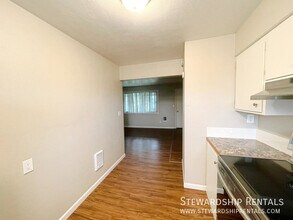 32786 E Pearl St in Eugene, OR - Building Photo - Building Photo
