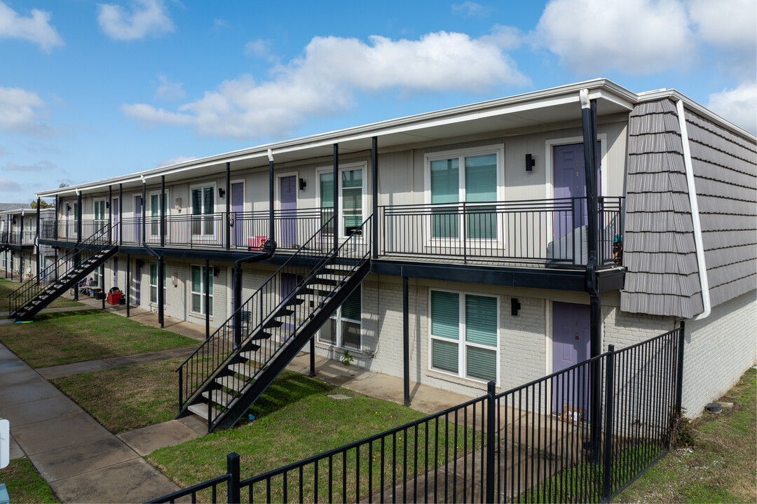 University Villas Apartments in Fort Worth, TX - Foto de edificio