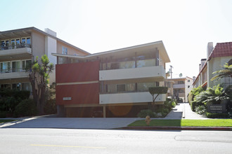 12324 Montana Ave in Los Angeles, CA - Building Photo - Building Photo