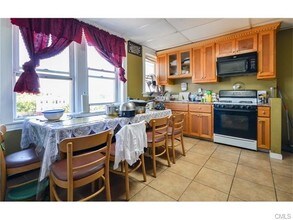 1218-1220 State St in Bridgeport, CT - Building Photo - Interior Photo