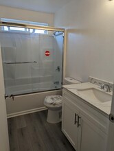 5529 Fulcher Ave in Los Angeles, CA - Building Photo - Building Photo