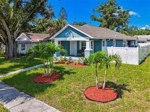 2205 Quincy St S in St. Petersburg, FL - Building Photo - Building Photo