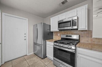 1605 Quail Run Rd in Pflugerville, TX - Building Photo - Building Photo